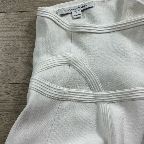 Diane Von Furstenberg White Knit Mini Skirt - Picture 9 of 12